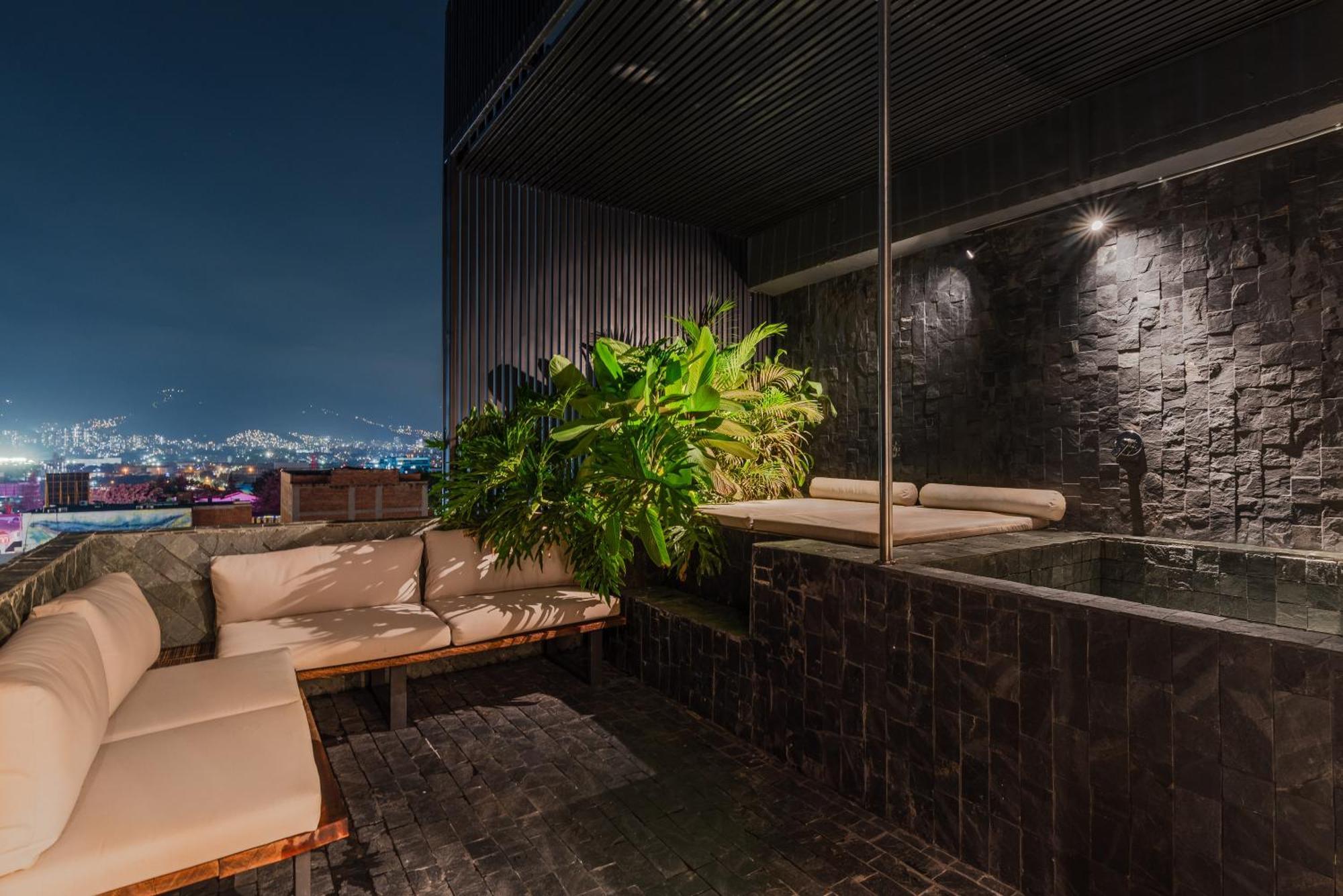 Hotel Zelva Negra Medellín Extérieur photo