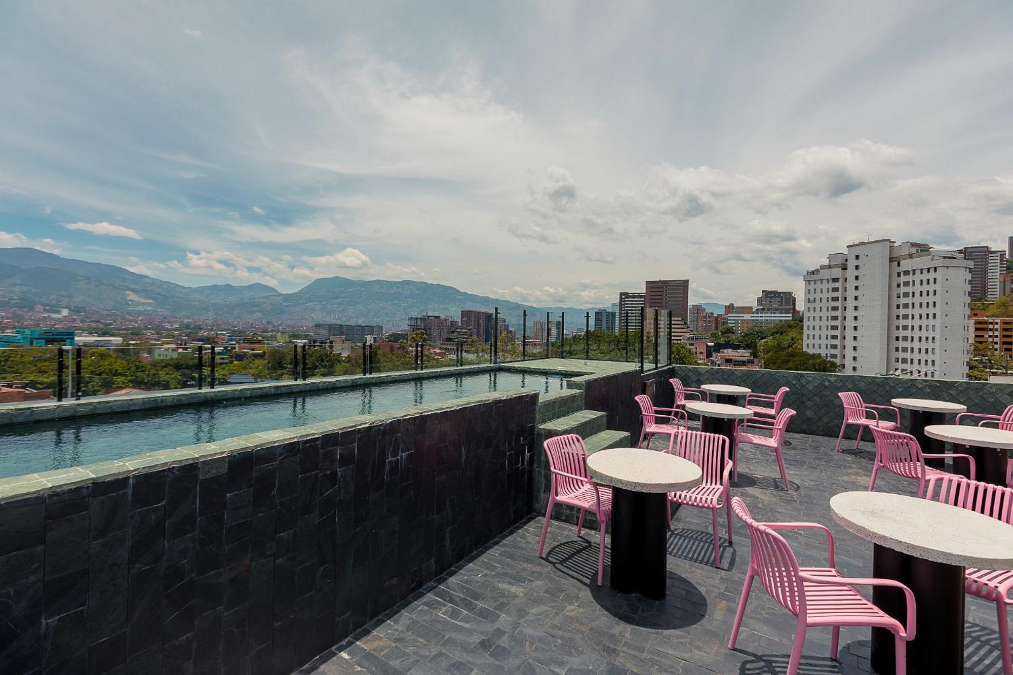 Hotel Zelva Negra Medellín Extérieur photo