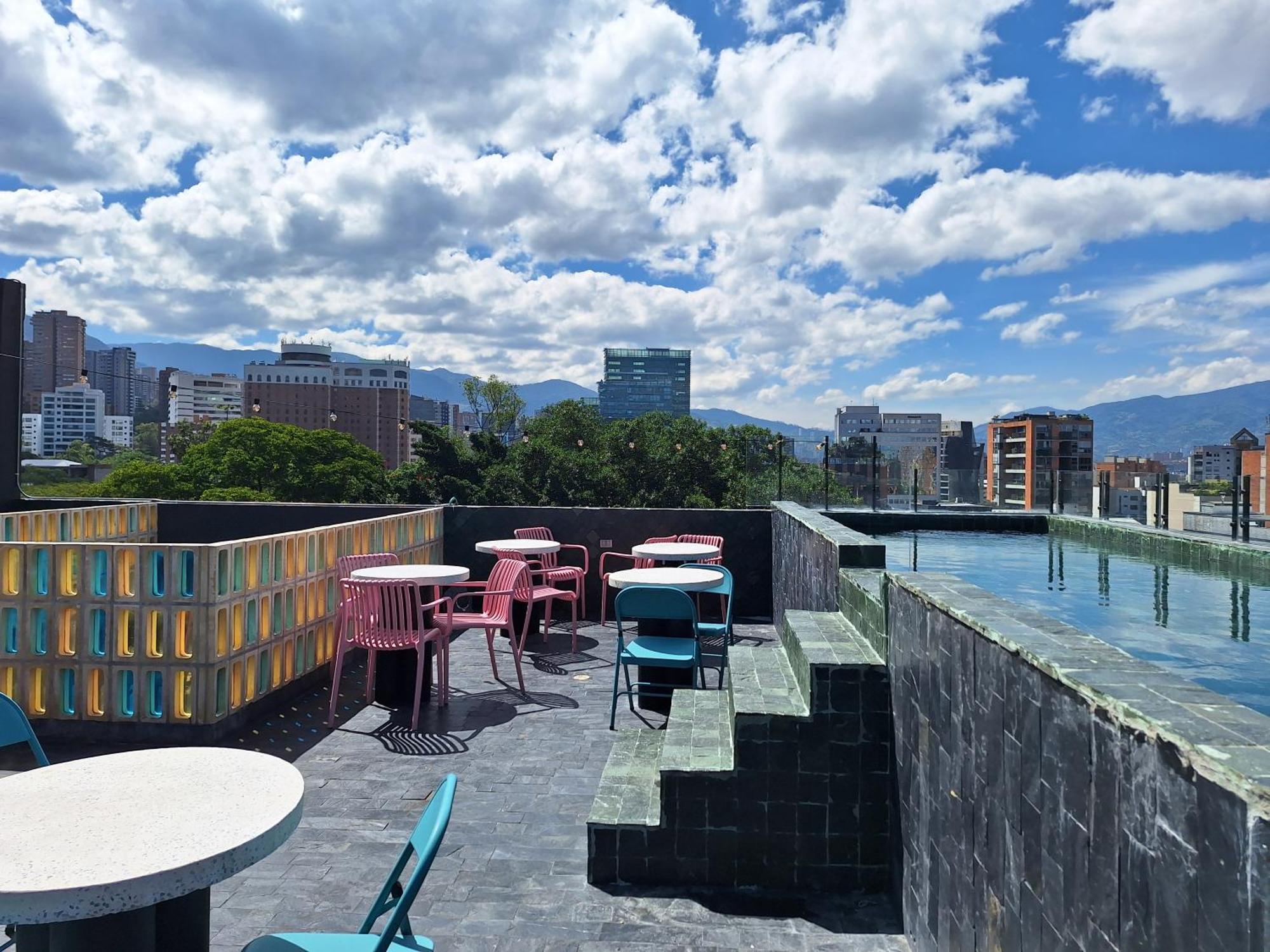 Hotel Zelva Negra Medellín Extérieur photo