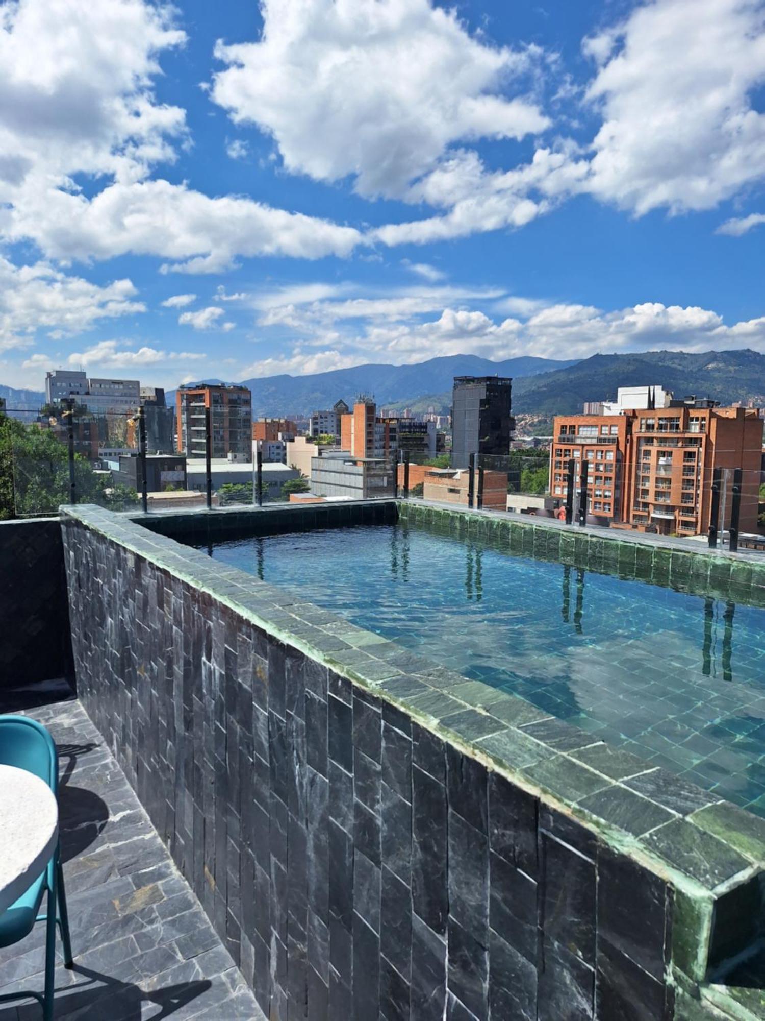 Hotel Zelva Negra Medellín Extérieur photo