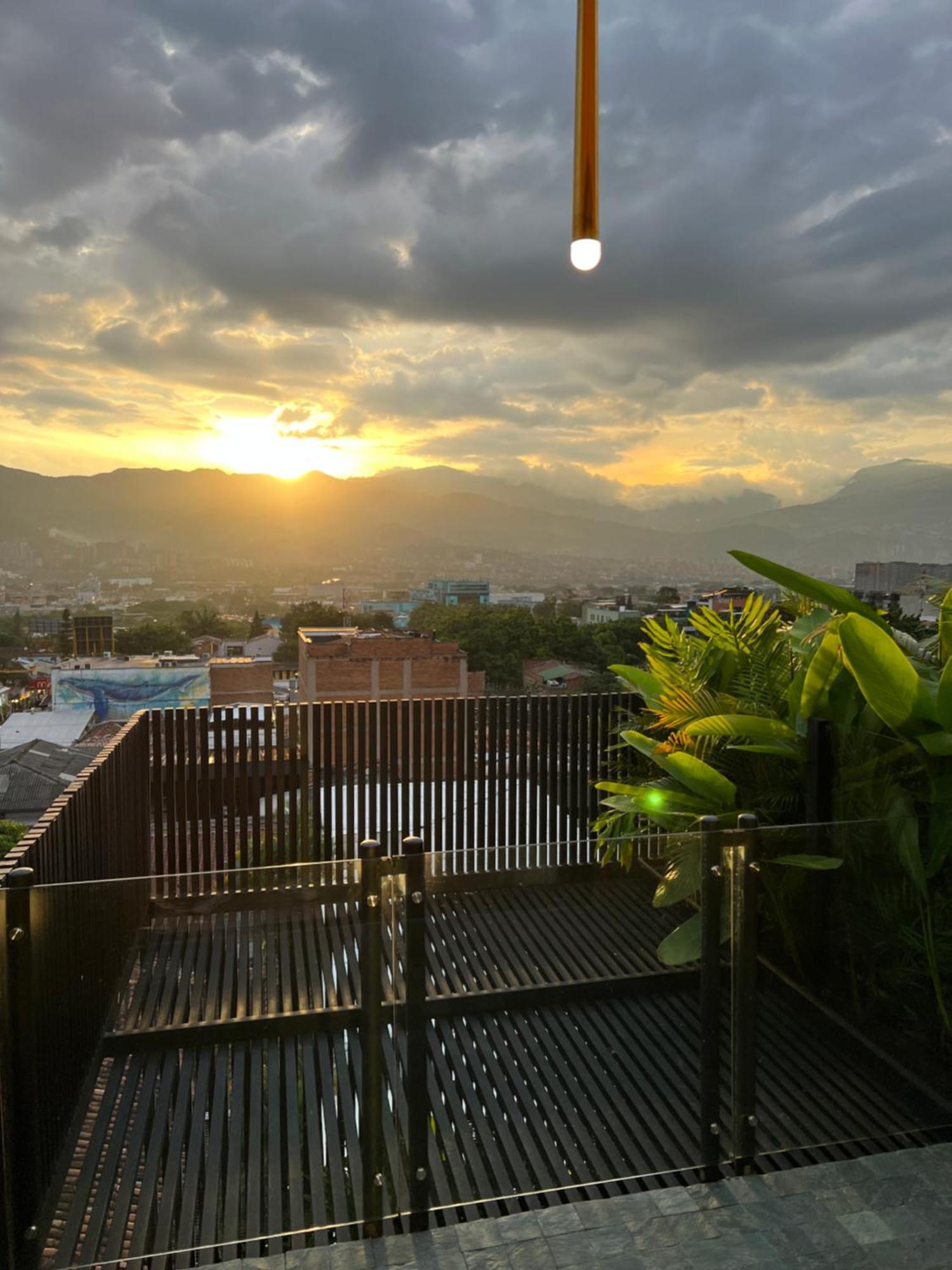 Hotel Zelva Negra Medellín Extérieur photo